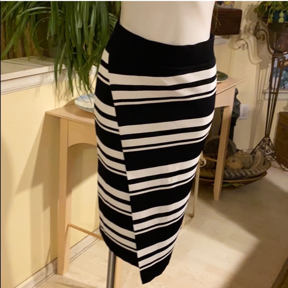JENNIFER LOPEZ WRAP FRONT SKIRT